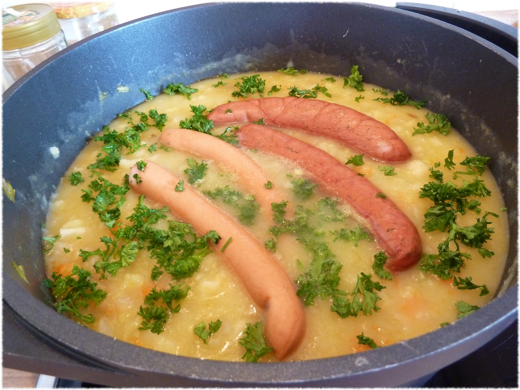 fertig mit Wiener Würstchen und Lungwurst