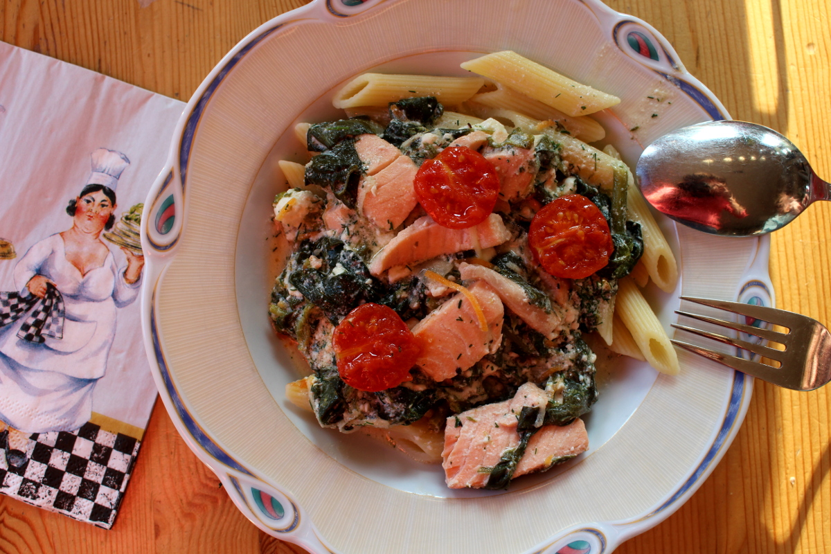 Lachs-Spinat-Ricotta-mitKirschtomaten-Pasta07