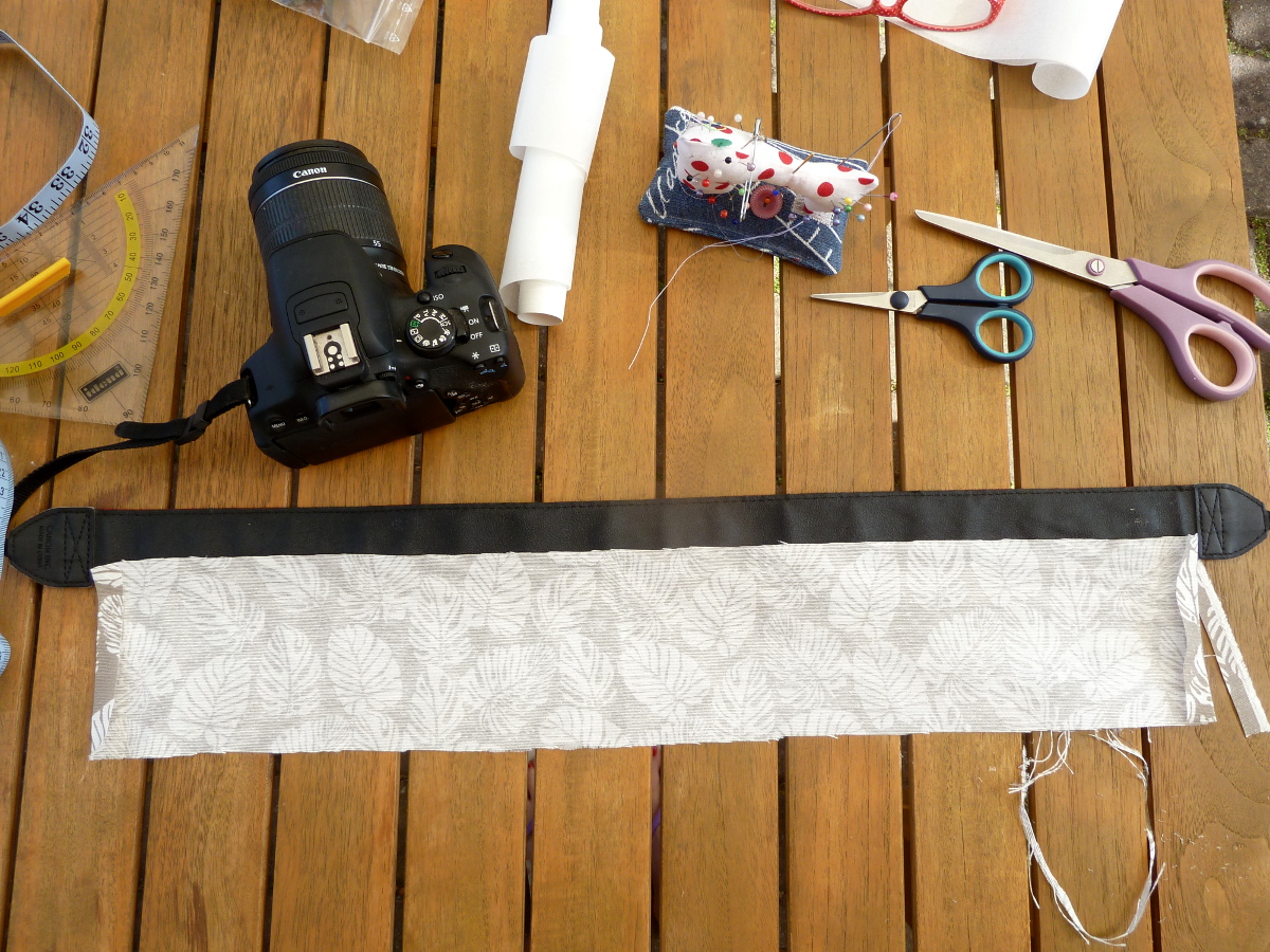 Kameragurt-Sonnenblumen-Kornblumen-Kamille17