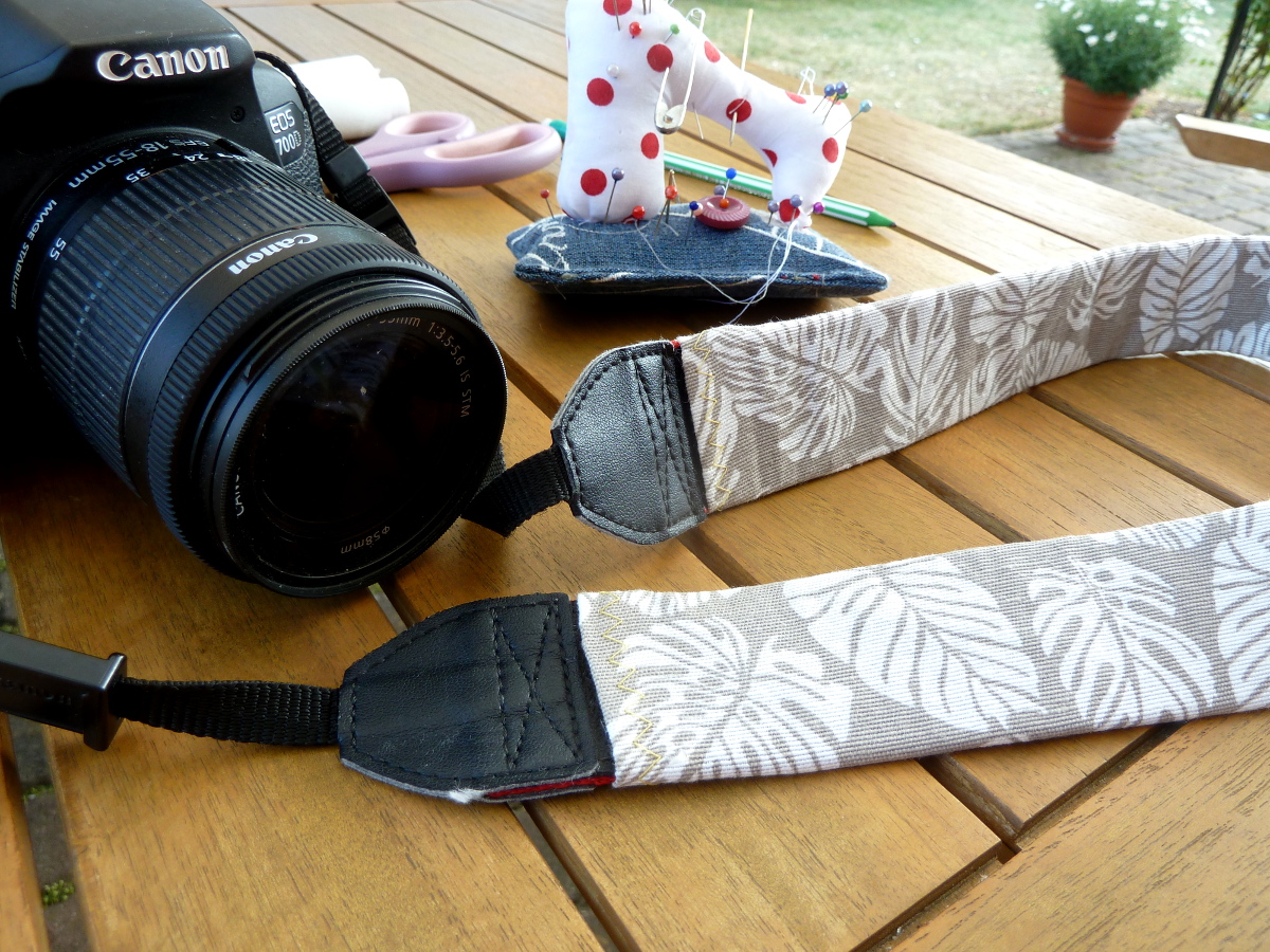 Kameragurt-Sonnenblumen-Kornblumen-Kamille21