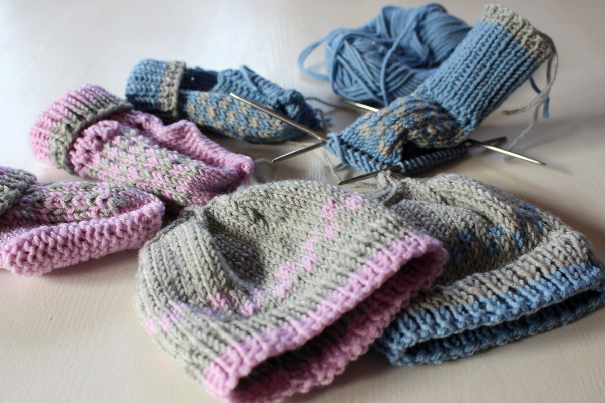Baby-Mützchen-und-schühchen-gestrickt03