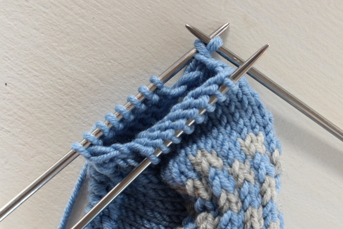 Baby-Mützchen-und-schühchen-gestrickt13