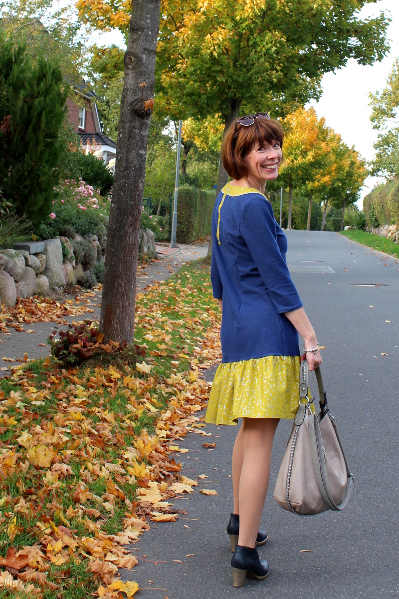 Kleid-selbstgenäht-mit-Rüschen-und-Knopfleiste-Mabinta10