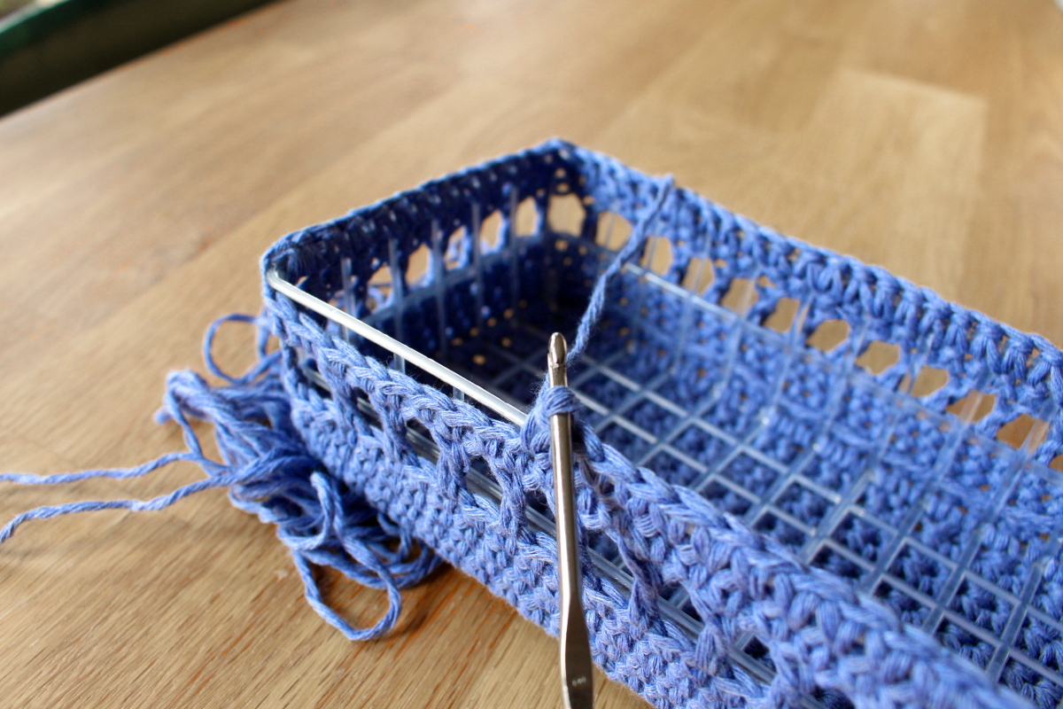 Upcycling-Plastekörbchen-Häkeln-Aufbewahrung07