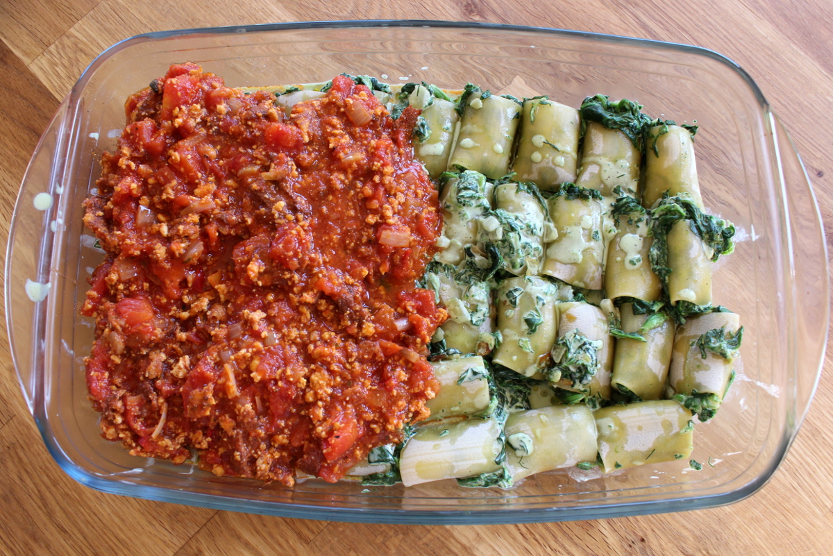 Canelloni_mit_Spinat_gefüllt_in_Tomatensauce_mit_Tofu07